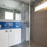 דירה Stunning With Sea Front Terrace סאן-לורן-דו-ואר