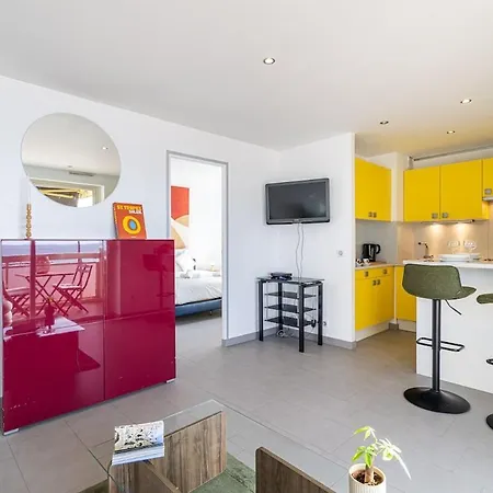 Stunning With Sea Front Terrace * Saint-Laurent-du-Var