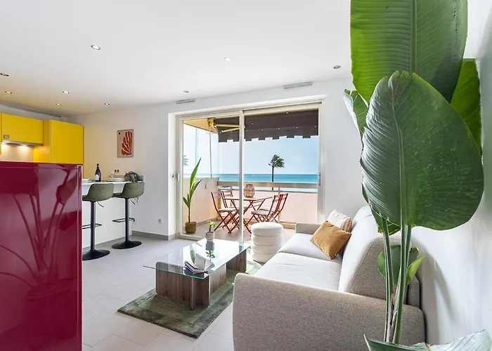 Stunning With Sea Front Terrace * Saint-Laurent-du-Var